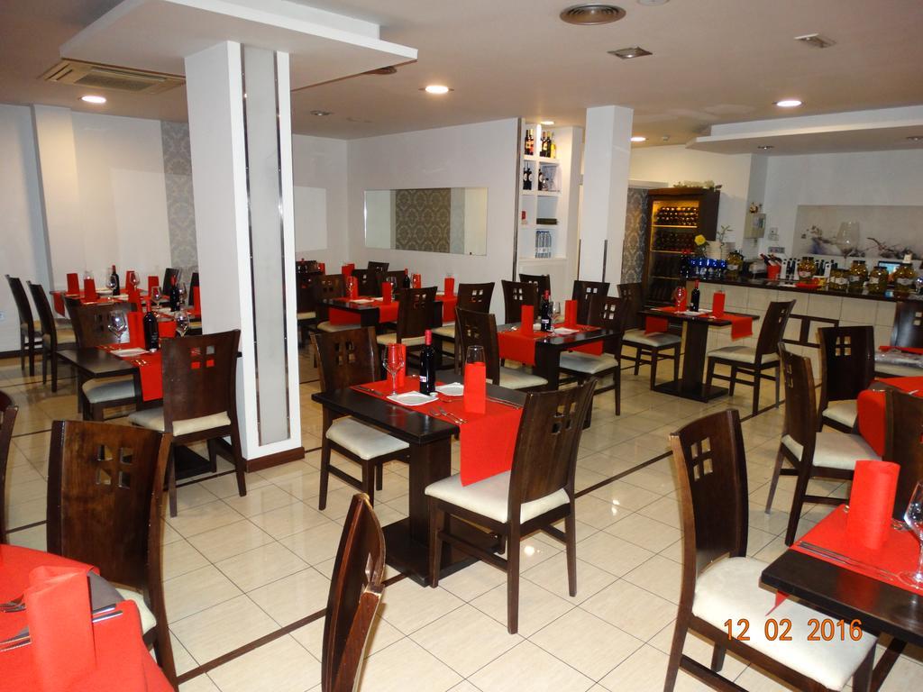 Hotel El Cruce Moraleda Moraleda De Zafayona Eksteriør billede
